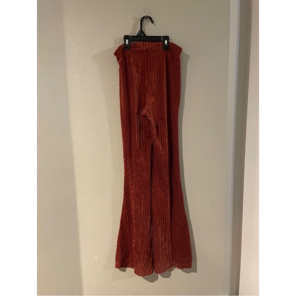 Free People Slim Pull-on Velvet Flares - Size XS - Picture 2 of 8